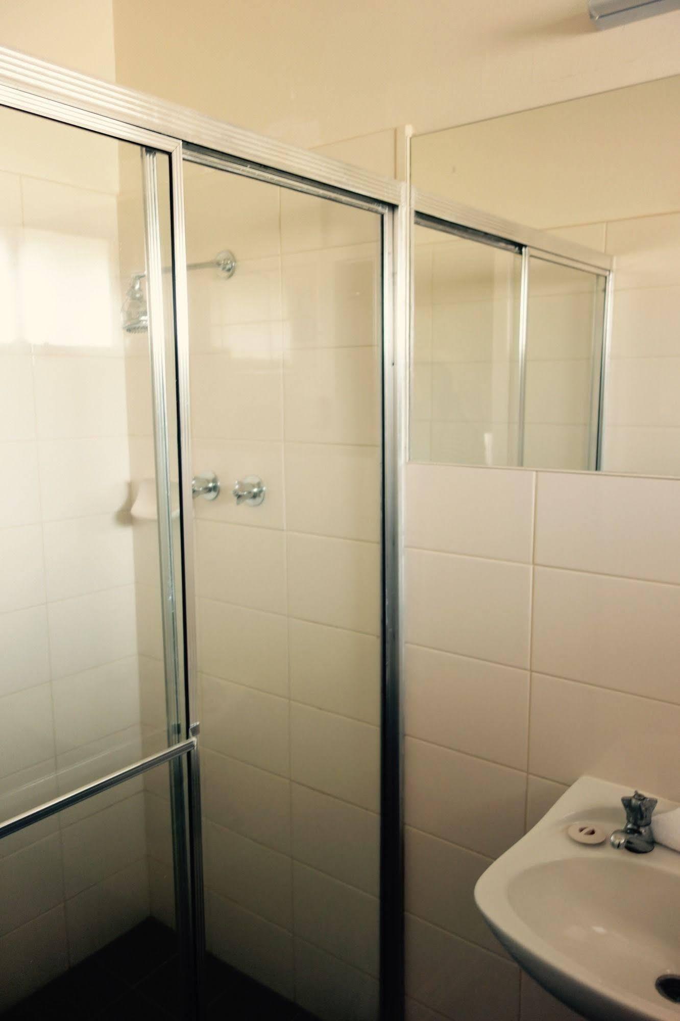 Dorset Gardens Hotel Croydon Ngoại thất bức ảnh