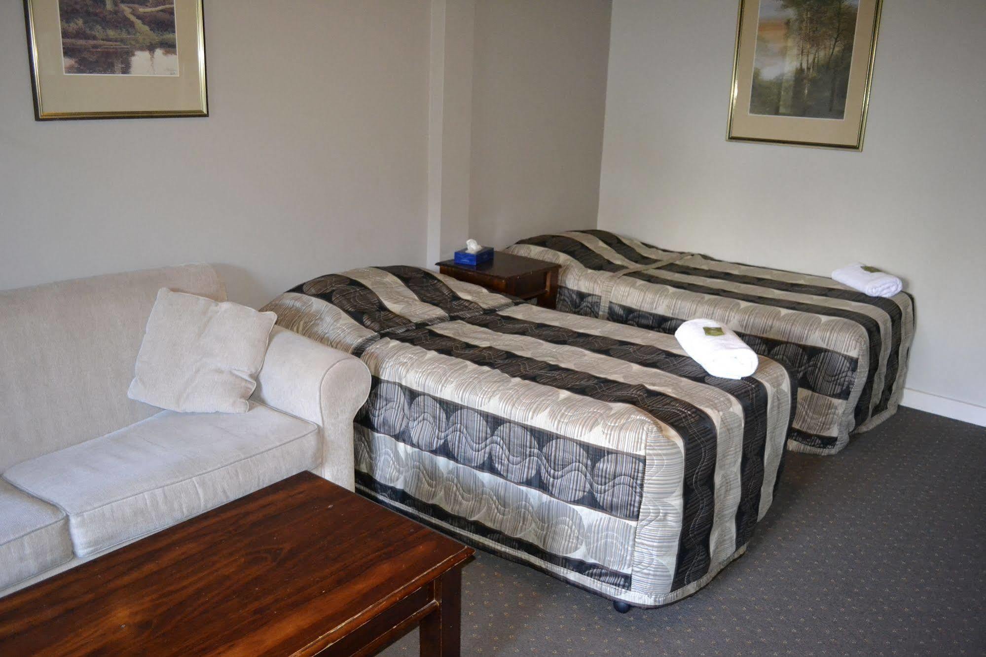 Dorset Gardens Hotel Croydon Ngoại thất bức ảnh