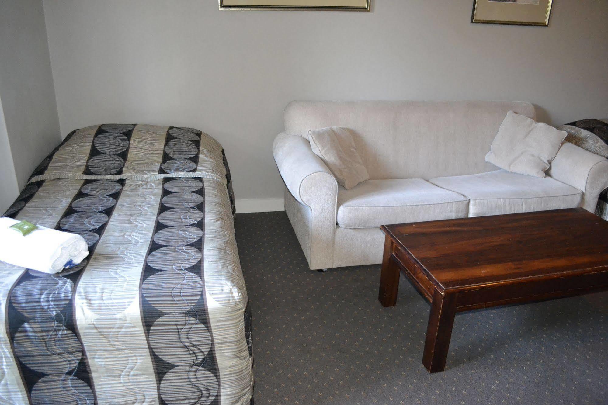 Dorset Gardens Hotel Croydon Ngoại thất bức ảnh